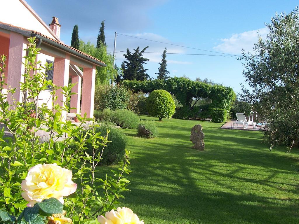 Agriturismo Il Grillo Parlante Питиляно Екстериор снимка